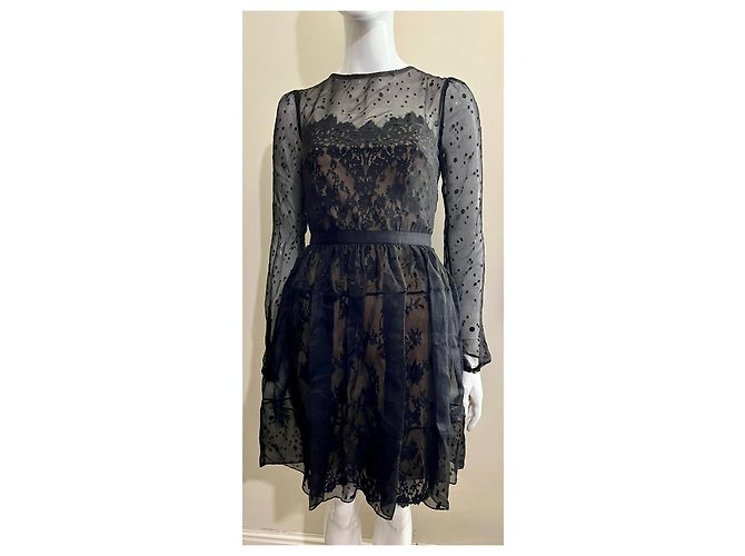 Marchesa Notte Spitzenkleid in Schwarz mit Illusions-Ausschnitt - Ansicht 2