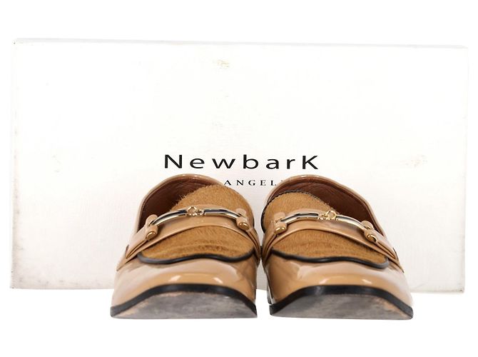 Autre Marque Newbark Melanie Slipper aus beigem Lackleder - Ansicht 2