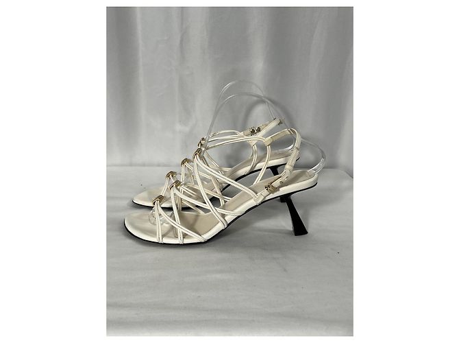 Sandalias de tacón strappy Louisa de Khaite en cuero blanco Crudo - vista 9