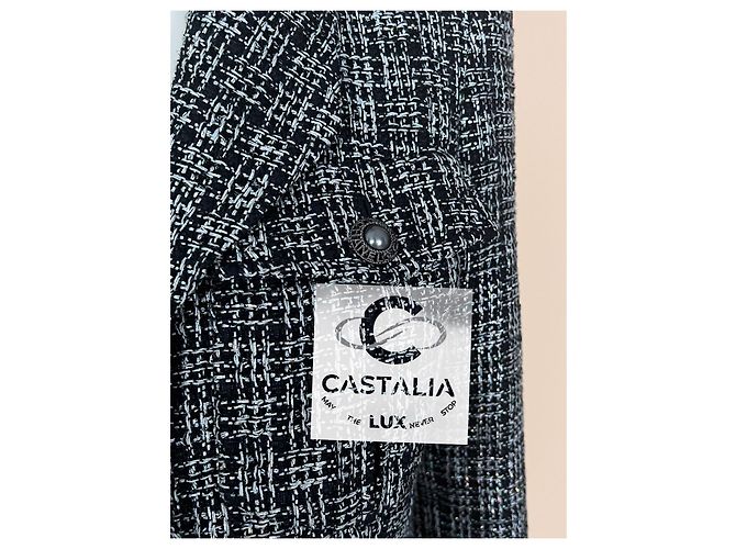 Schwarze schimmernde Tweedjacke mit CC-Perlenknöpfen von Chanel 42 FR - Ansicht 15