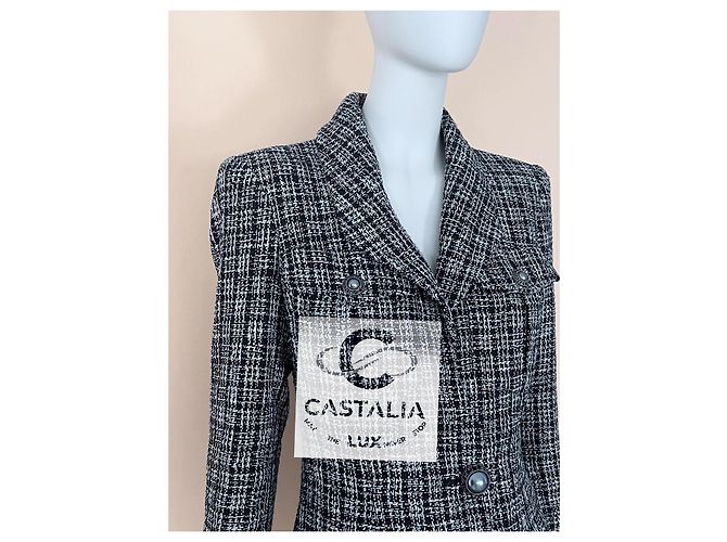 Schwarze schimmernde Tweedjacke mit CC-Perlenknöpfen von Chanel 42 FR - Ansicht 2