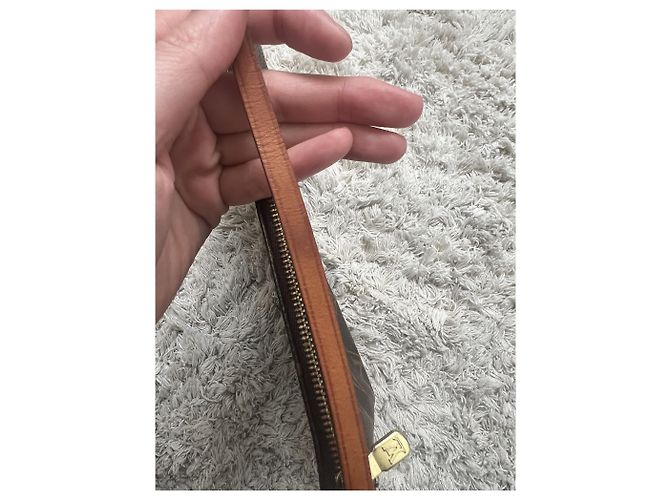 Pochette Accessori Louis Vuitton Monogram Marrone Monogramma - vista 8