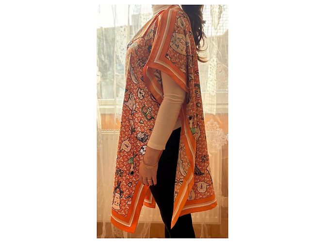 Poncho in seta multicolore Burberry - vista 10