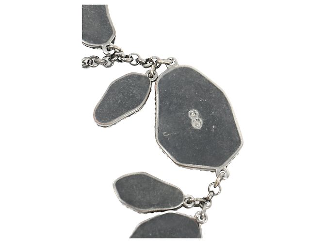 Armband aus grauem Metall mit Swarovski-Strass verziert - Ansicht 2