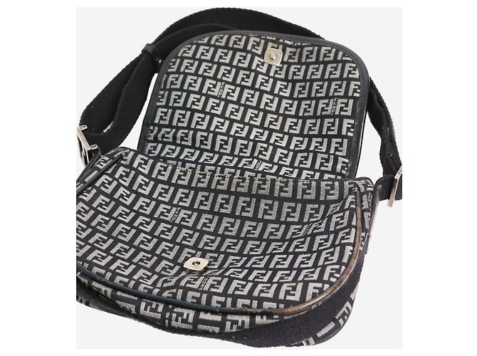 Fendi Borsa a spalla in tela Zucchino nera e grigia Nero - vista 4