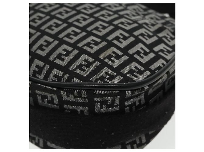 Fendi Borsa a spalla in tela Zucchino nera e grigia Nero - vista 9