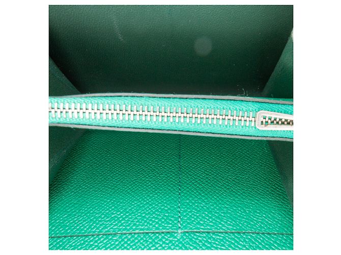 Cartera corta Constance en Epsom verde de Hermès - vista 4