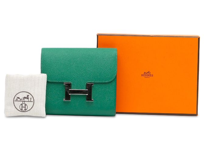 Cartera corta Constance en Epsom verde de Hermès - vista 8