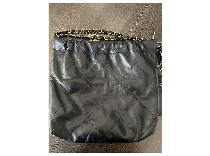 Borsa Chanel 22 Nera in Pelle di Agnello con Hardware Oro Nero - vista 10