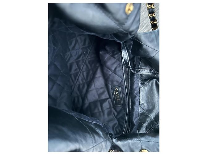 Borsa Chanel 22 Nera in Pelle di Agnello con Hardware Oro Nero - vista 7