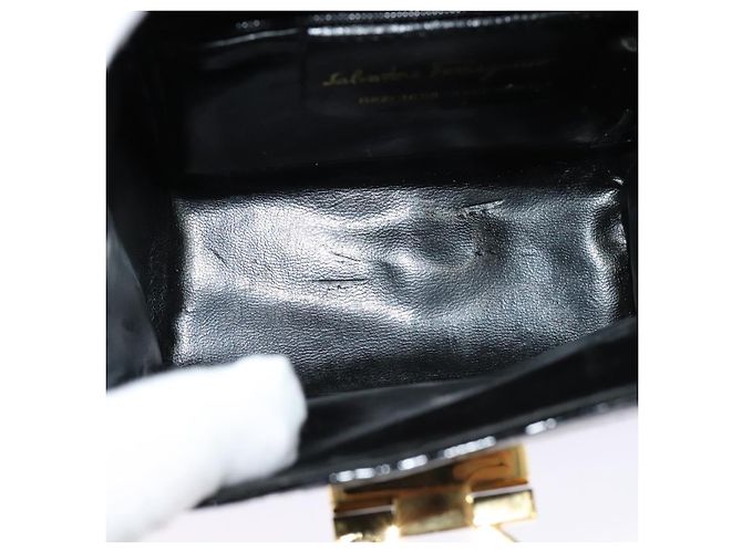 Borsa a Spalla Gancini Salvatore Ferragamo Smalto Nero Oro Auth KD105 D'oro - vista 17