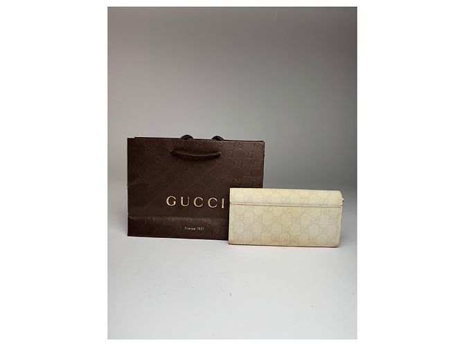 Vintage Gucci Monogram Leather Wallet White - view 2