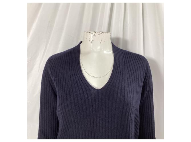 Iris & Ink V-Ausschnitt Rippstrickpullover aus marineblauem Kaschmir - Ansicht 10