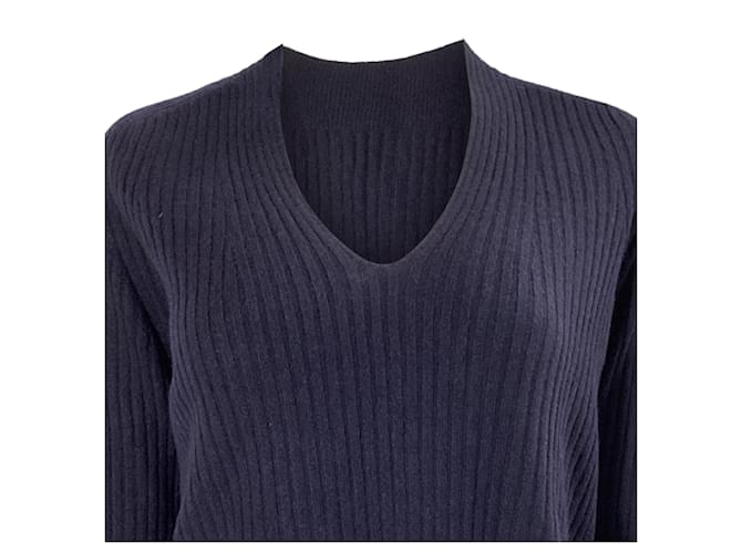 Iris & Ink V-Ausschnitt Rippstrickpullover aus marineblauem Kaschmir - Ansicht 4