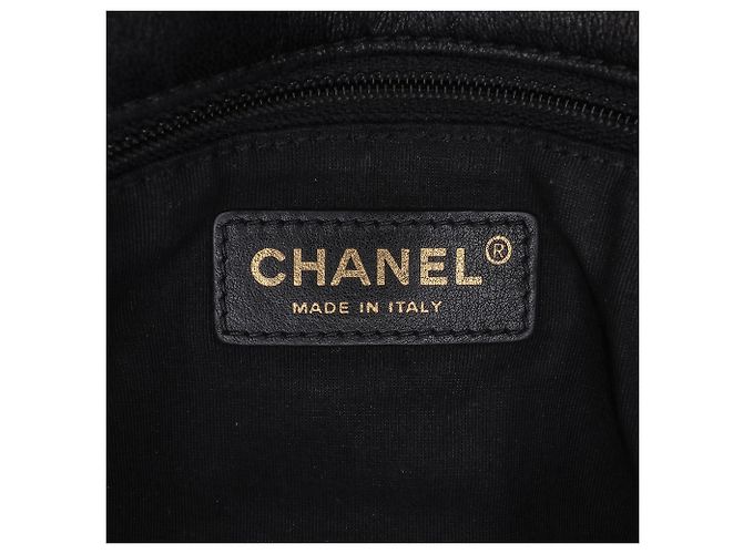 Chanel Mini Rectangulaire Noir Chevron en Agneau avec Chaîne autour du Rabat - vue 5