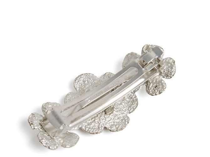 Chanel Barrette Camelia gesteppt CC Haarklammer aus Silbermetall - Ansicht 2