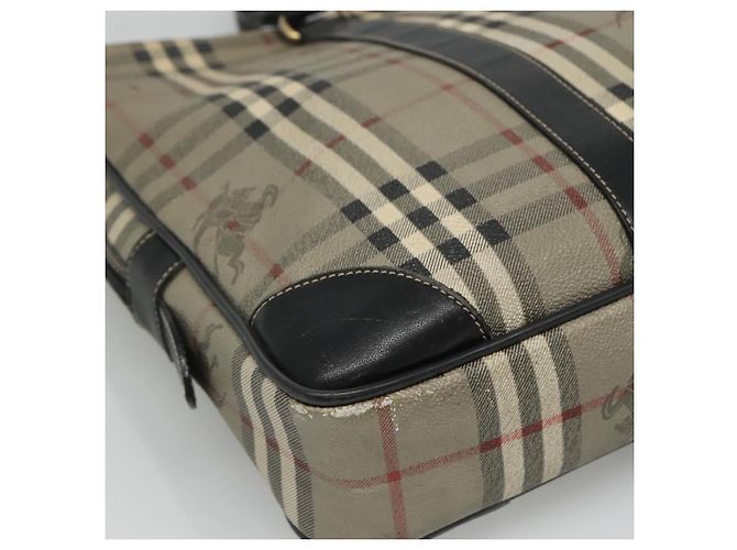 Autre Marque Burberrys Nova Check Aktentasche aus PVC-Leder grau Auth 115156 - Ansicht 14