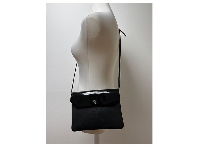 Vintage Givenchy 4G Handtasche aus Lackleder schwarz - Ansicht 3