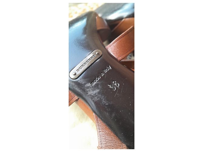 Sandali Burberry in pelle marrone - vista 12