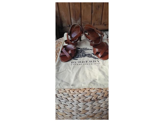 Sandali Burberry in pelle marrone - vista 3