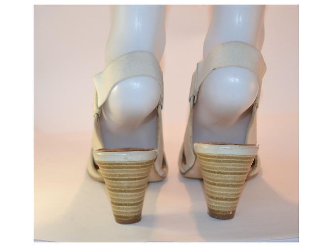 Sandales Balmain en cuir beige taille 37 - vue 3