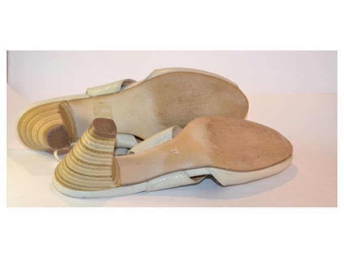 Sandales Balmain en cuir beige taille 37 - vue 4