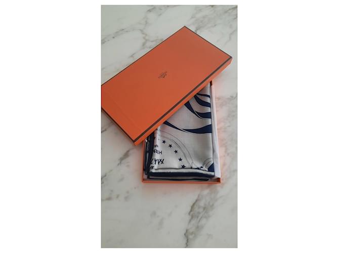 Hermès, Sciarpa 140X140 cm - Cashmere - Nuovo Multicolore - vista 3