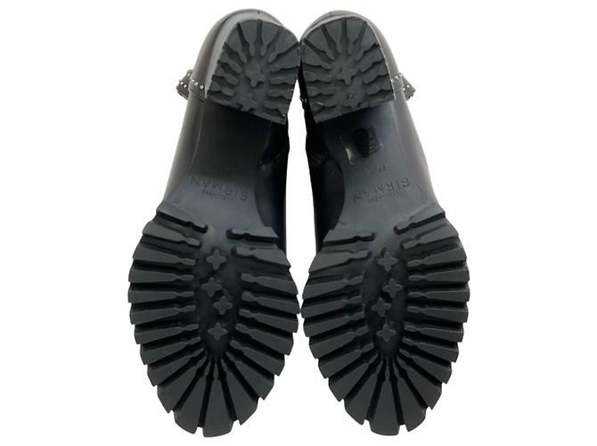 Botas de salto Evelyn pretas com tachas e cadarços de Alexandre Birman - vista 7