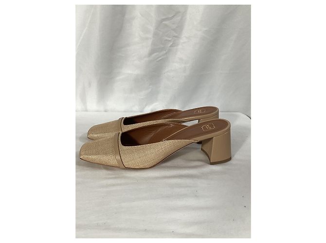 Autre Marque Mule a punta quadrata Carmen 45mm in rafia beige di Malone Souliers - vista 10
