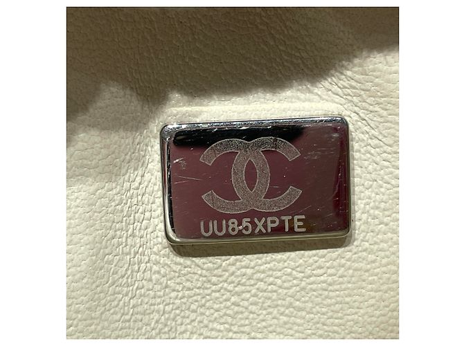 Chanel Bianco Piccolo Classico Chevron in Pelle di Agnello Doppio Flap Bianco sporco - vista 8