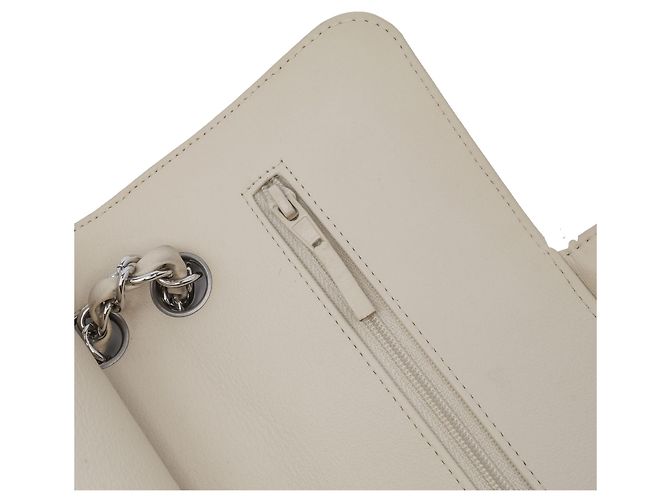 Chanel Bianco Piccolo Classico Chevron in Pelle di Agnello Doppio Flap Bianco sporco - vista 9