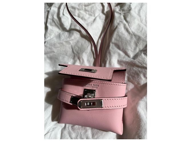 Charm Hermès Kelly Festival Rose Sakura in pelle Swift rosa - vista 10
