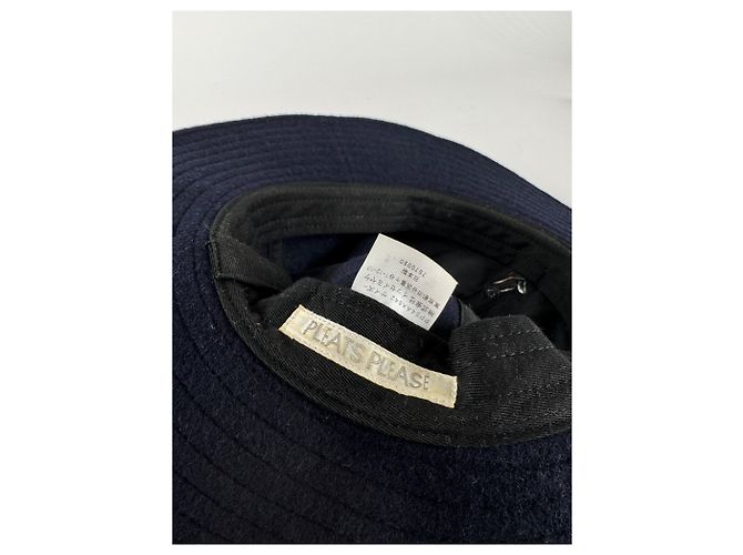 Issey Miyake Cappello in lana Vintage Pleats Please Marino Blu navy - vista 3