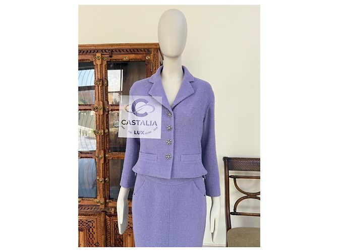 Chanel Nuevo Conjunto de Tweed Lavanda con Botones Gripoix CC 38 FR - vista 4