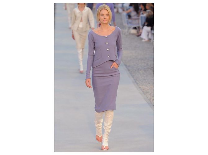 Chanel Nuevo Conjunto de Tweed Lavanda con Botones Gripoix CC 38 FR - vista 6