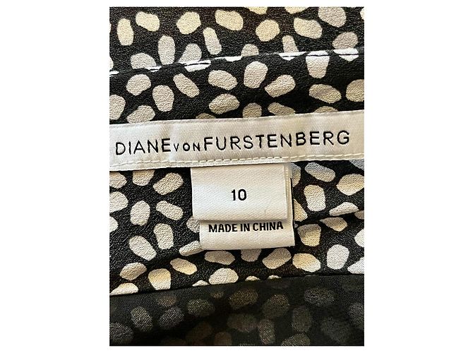 Diane Von Furstenberg DvF Shannon silk wrap dress in black and white - view 4
