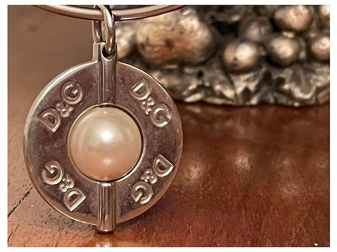 Particolari orecchini cerchio vintage DOLCE & GABBANA Argento - vista 2