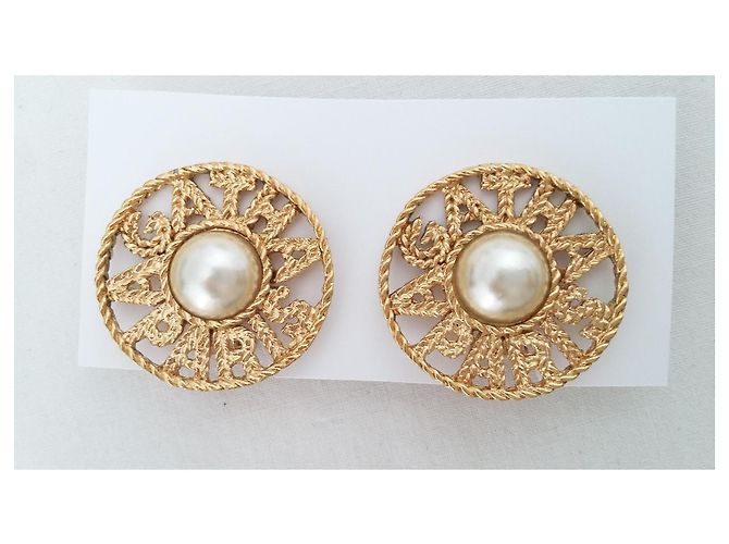 Autre Marque Orecchini con clip - Ottime condizioni - AGATHA PARIS Bianco D'oro Crudo Bianco sporco Gold hardware - vista 2