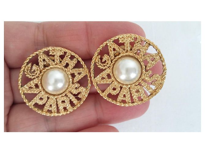 Autre Marque Orecchini con clip - Ottime condizioni - AGATHA PARIS Bianco D'oro Crudo Bianco sporco Gold hardware - vista 3