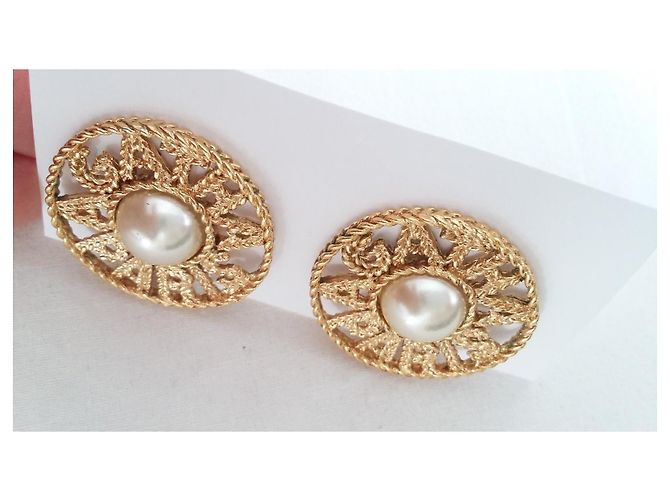 Autre Marque Orecchini con clip - Ottime condizioni - AGATHA PARIS Bianco D'oro Crudo Bianco sporco Gold hardware - vista 6