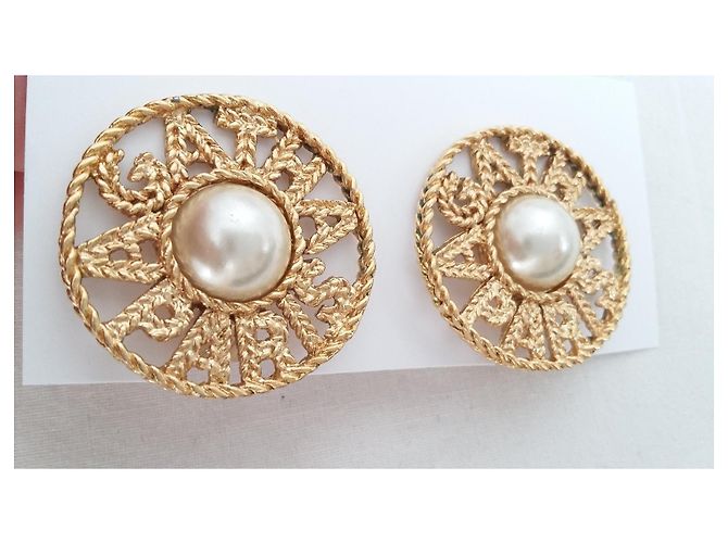 Autre Marque Orecchini con clip - Ottime condizioni - AGATHA PARIS Bianco D'oro Crudo Bianco sporco Gold hardware - vista 7
