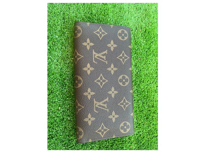 Portafoglio Louis Vuitton Sarah tre pieghe marrone pelle - vista 4