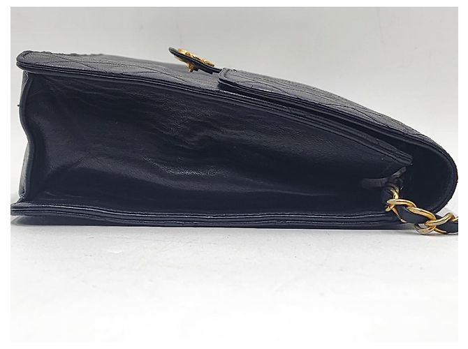 Chanel Classico Senza Tempo Trapuntato con Patta Singola Nero - vista 11