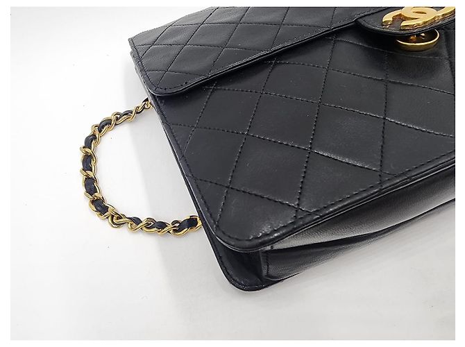 Chanel Classico Senza Tempo Trapuntato con Patta Singola Nero - vista 13