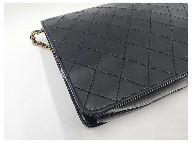 Chanel Classico Senza Tempo Trapuntato con Patta Singola Nero - vista 16