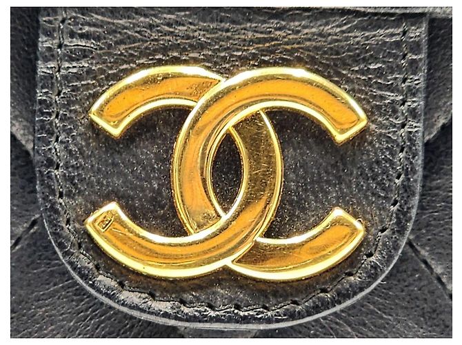 Chanel Classico Senza Tempo Trapuntato con Patta Singola Nero - vista 17