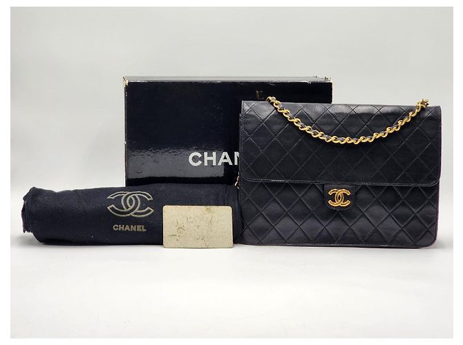 Chanel Classico Senza Tempo Trapuntato con Patta Singola Nero - vista 2