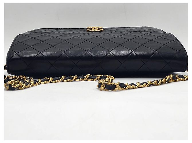 Chanel Classico Senza Tempo Trapuntato con Patta Singola Nero - vista 9