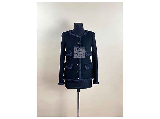 Chanel Ikonische schwarze Tweedjacke von Keira Knightley - Ansicht 17