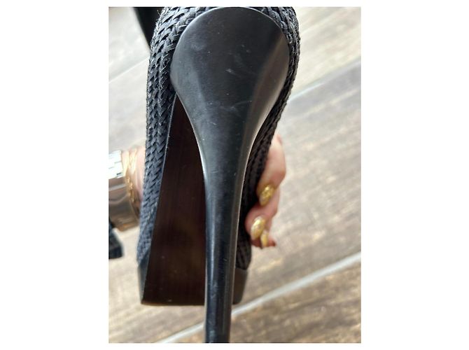 Décolleté Stuart Weitzman in pelle nera Nero - vista 3